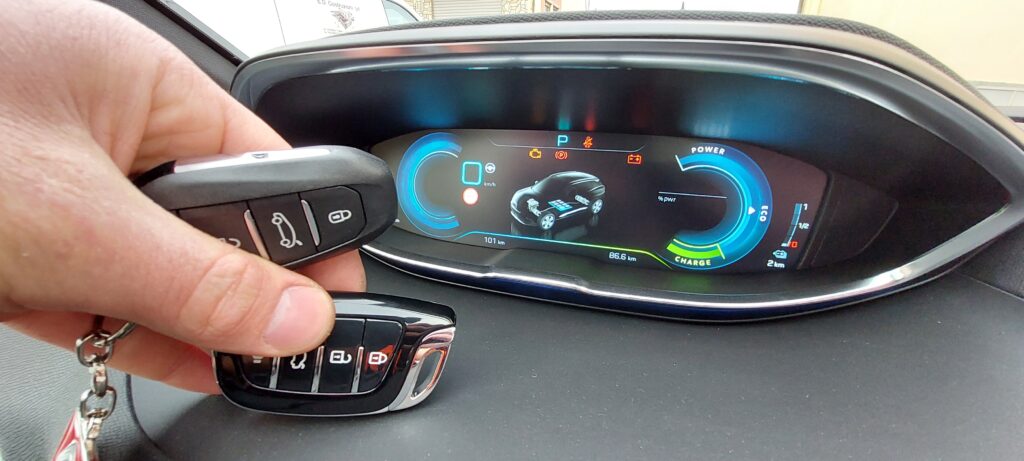 Duplicazione chiave keyless Peugeot 5008