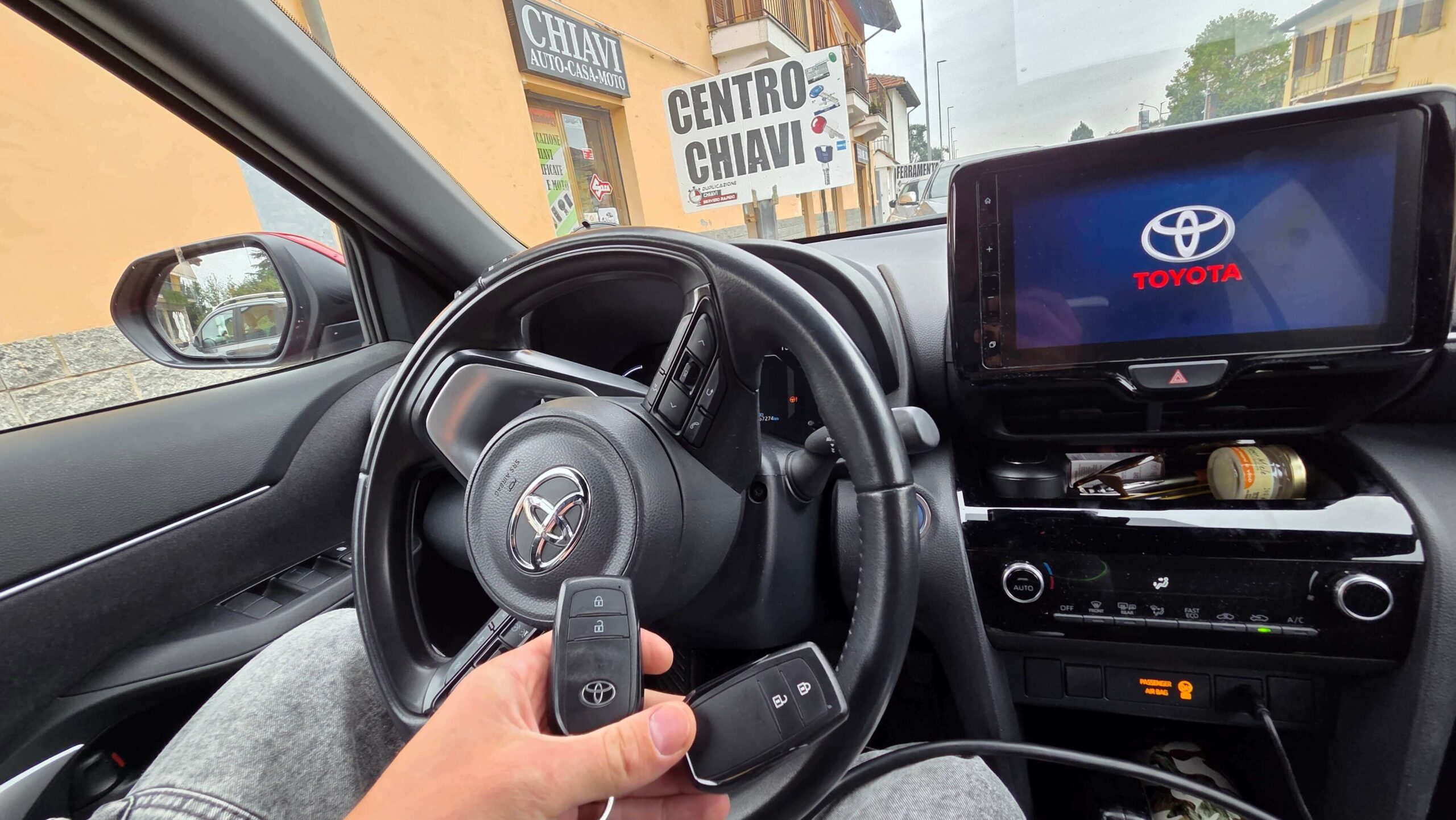 Codifica chiave keyless Toyota Yaris 2024