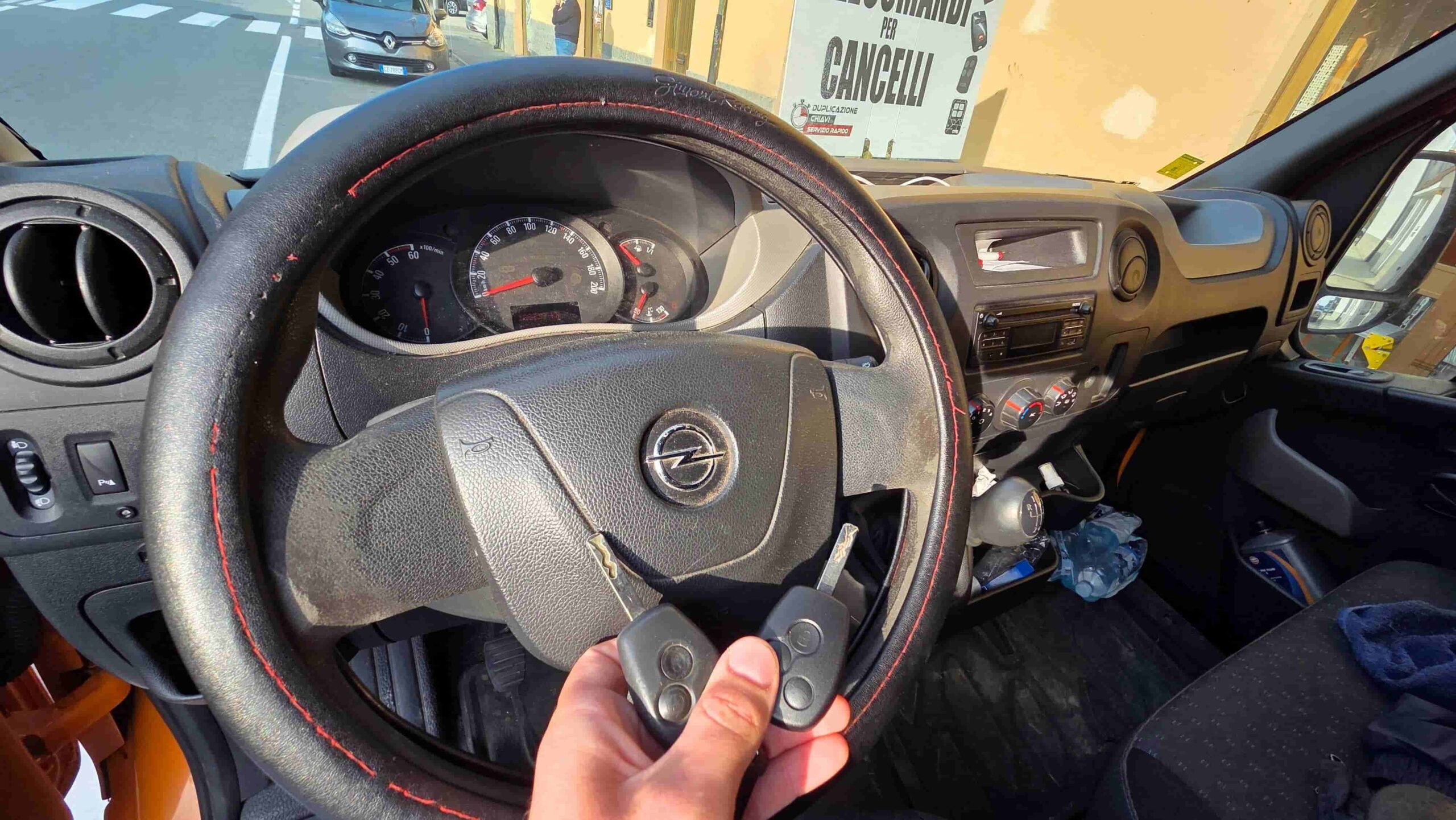 Duplicazione chiave radiocomando Renault Master