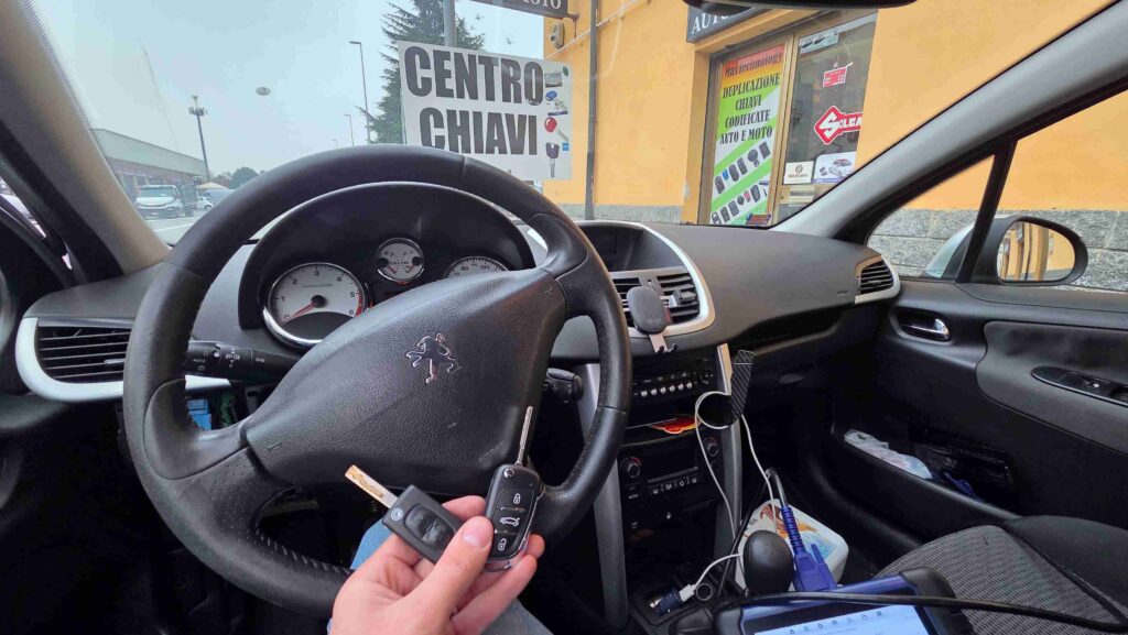 Duplicazione chiave radiocomando Peugeot 307