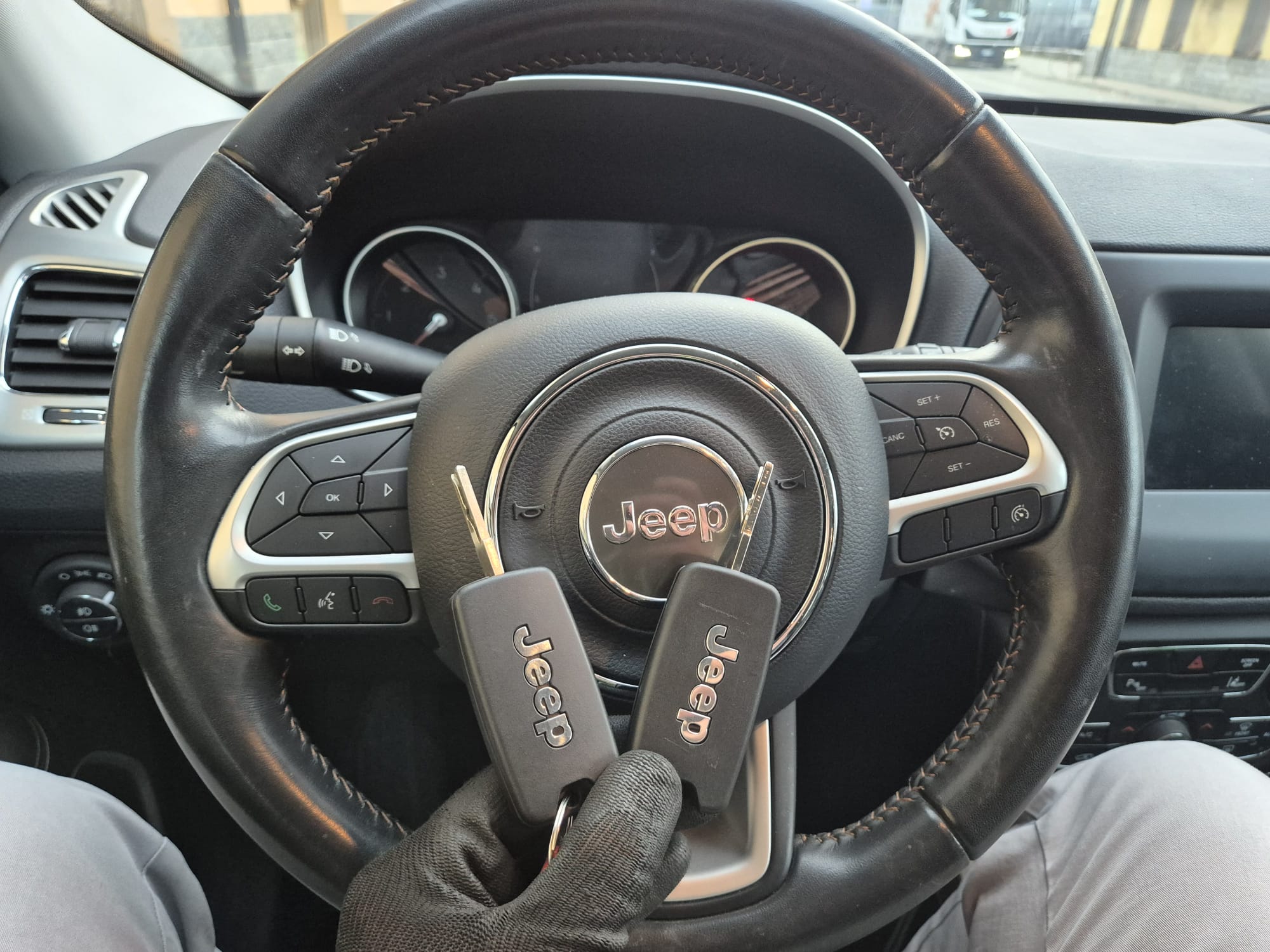 Duplicazione chiave radiocomando Jeep Renegade