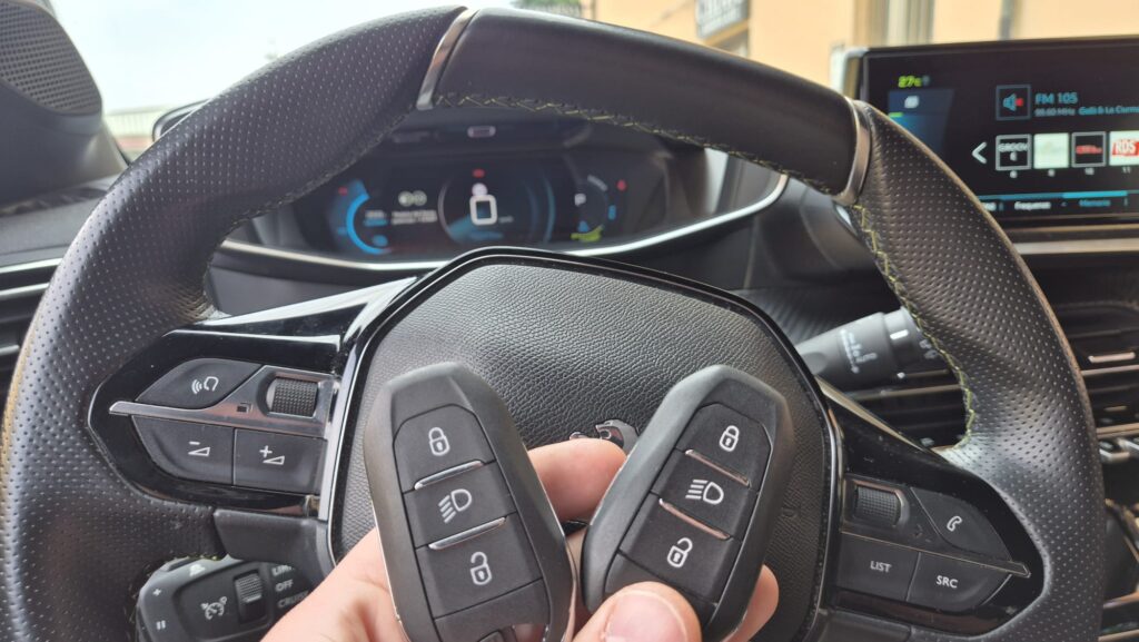 Duplicazione chiave keyless Peugeot 308