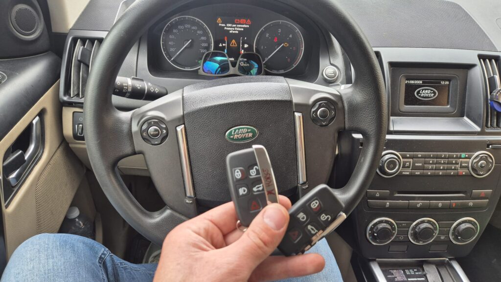 Duplicazione chiave keyless Land Rover Freelander 2