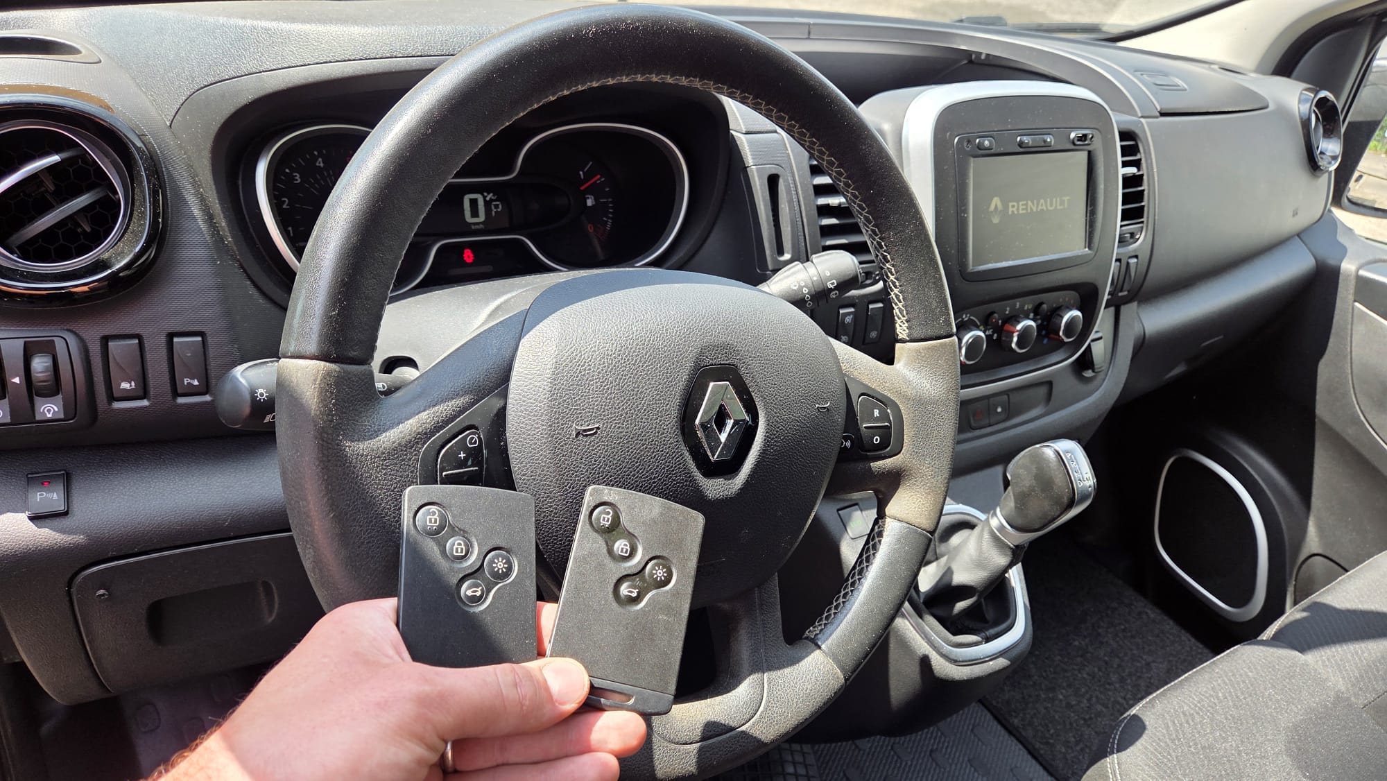 Copia chiave tessera keyless Renault Traffic