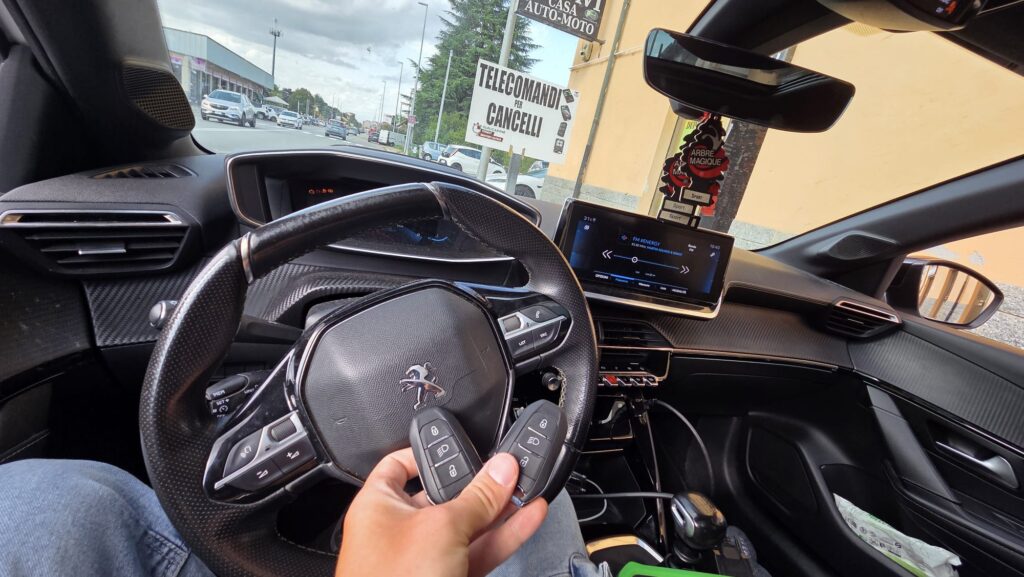 Codifica chiave Peugeot 208 keyless