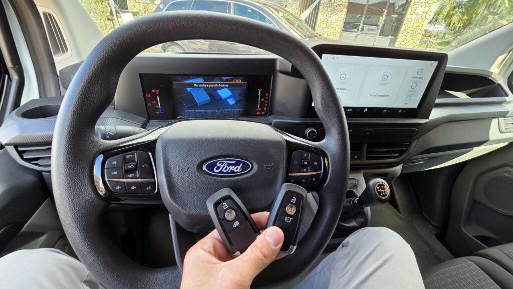 Duplicazione chiave keyless Ford Transit 2025